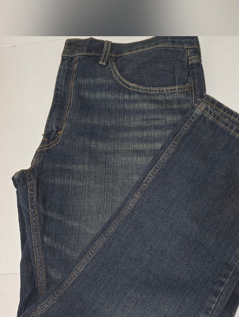 Levi's MEN Indigo Blue Straight-Leg Jeans